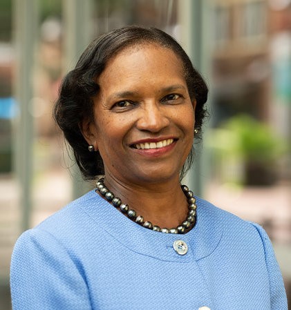 This image has an empty alt attribute; its file name is brenda-mallory_wide-05cecfc15efce7c12ed696edab068a7063f45575-s800-c85-2.jpg